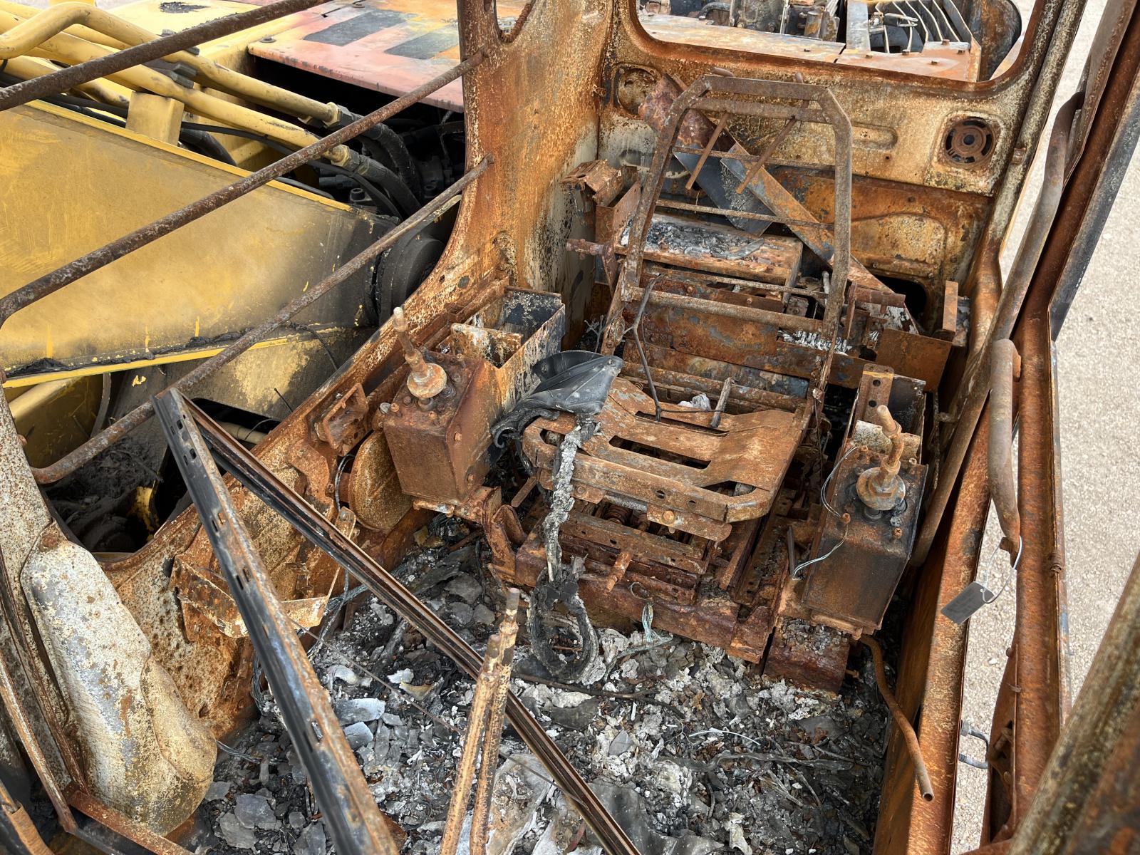 ./imagenes/INVOICE/2019/18268/JOHN DEERE 160 LC (3).JPG